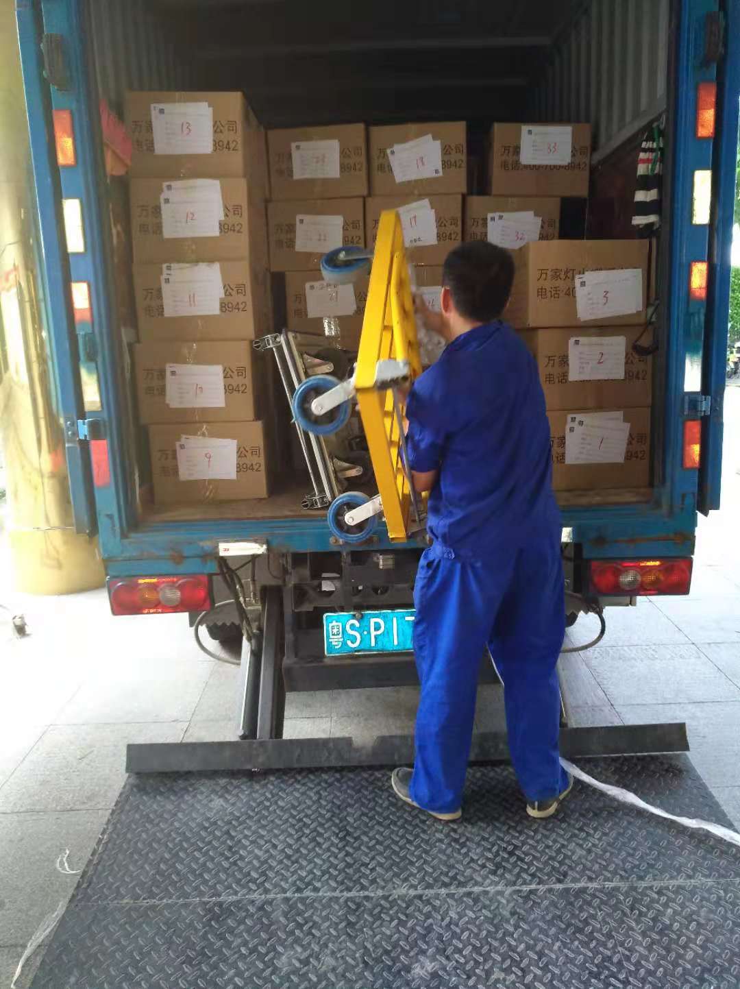  在深圳搬家怎么办，w66搬家公司告诉你！